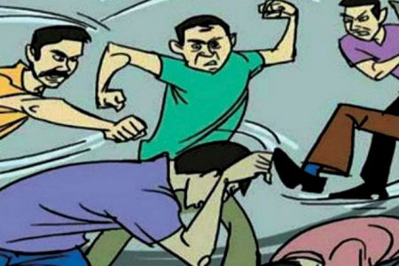 … जब सीतापुर में MLA पर टूट पड़ी जनता, जानें फिर क्या हुआ