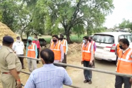 DM-एसएसपी ने हॉटस्पॉट एरिया का किया निरीक्षण
