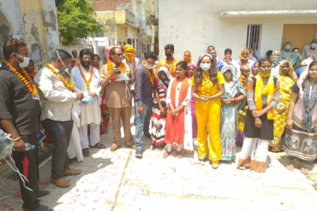 …जब श्रमिक दिवस पर कोरोना योद्धा सफाई कर्मियों का किया गया सम्मान