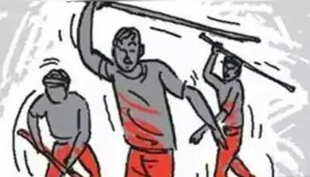 दलित परिवार पर दबंगों का कहर, मां-बेटों को किया मरणासन्न