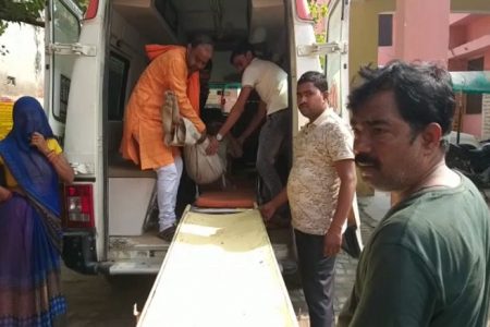 जमीनी विवाद में दबंगों ने वृद्ध को मारी गोली