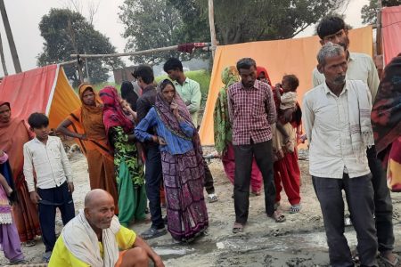 भट्टा मजदूरों को बनाया बंधक, श्रम उपायुक्त ने ऐसे छुड़ाया…