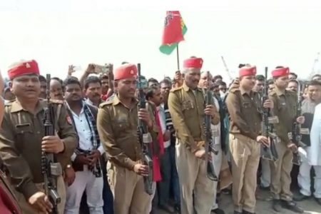 सपा के पूर्व विधायक के अंतिम संस्कार में प्रशासन की बड़ी लापरवाही आई सामने