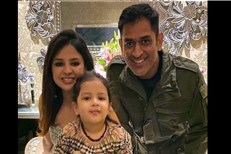 पूर्व कप्तान धोनी के घर आया नया मेहमान, पत्नी साक्षी ने शेयर किया वीडियो…