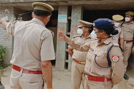 कमरे में सो रही किशोरी की हत्या, मुंह में ठूंसा कपड़ा…