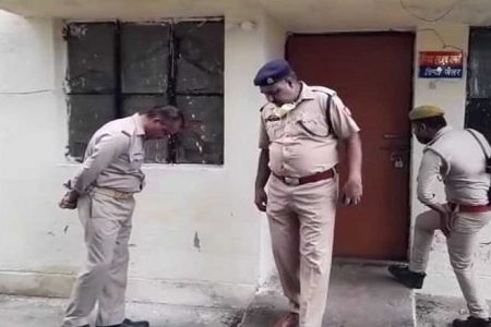 डिप्टी जेलर पर बदमाशों ने की ताबड़तोड़ फायरिंग, मचा हड़कंप