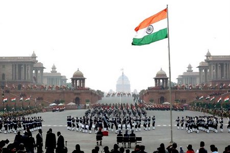 बीटिंग रिट्रीट समारोह में दिखा अद्भुत नजारा, सेनाओं के बैंड ने बांधा समां, नहीं बजी महात्मा गांधी की पसंदीदा धुन