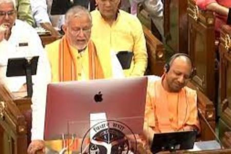 योगी सरकार के दूसरे कार्यकाल का बजट हुआ पेश, जानें किसके लिए क्या है बजट में ख़ास