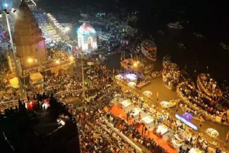 देव दीपावली: काशी पहुंचे CM योगी, पहली बार होगा ‘काशी-तमिल संगमम’ का आयोजन