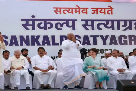 कांग्रेस का सत्याग्रहः प्रियंका बोली- मेरे शहीद पिता का अपमान किया फिर भी आपकी सदस्यता रद्द क्यों नहीं ?