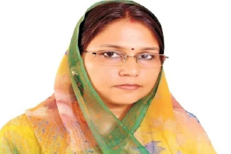 UP Nikay Chunav: निकाय चुनाव से पहले अखिलश को तगड़ा झटका, सपा मेयर प्रत्याशी भाजपा में शामिल