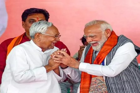 नतीजों से पहले नीतीश कुमार ने PM मोदी से की मुलाकात, इस मीटिंग के क्या हैं मायने?