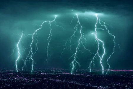 Bihar Rain: आसमान से गिरी आफत, आकाशीय बिजली की चपेट में आने से 11 लोगों की मौत