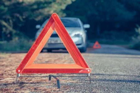 Vaishali Road Accident: बिहार में भीषण सड़क हादसा, अनियंत्रित ट्रक ने कार को कुचला, 4 की मौत