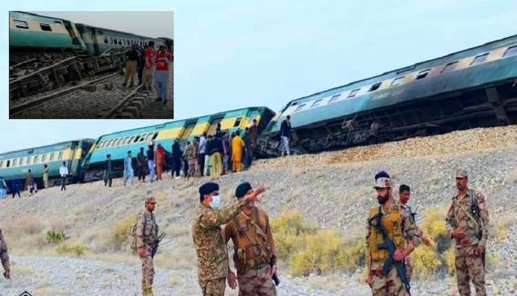 Pakistan Bomb Blast Jaffar Express derailed (1)