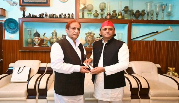 Akhilesh Yadav Azam Khan meet Rampur