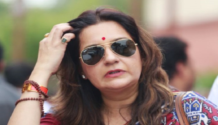 priyanka chaturvedi