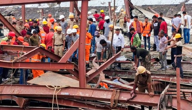 Kolkata-Taratala-Warehouse-Collapse.jpg